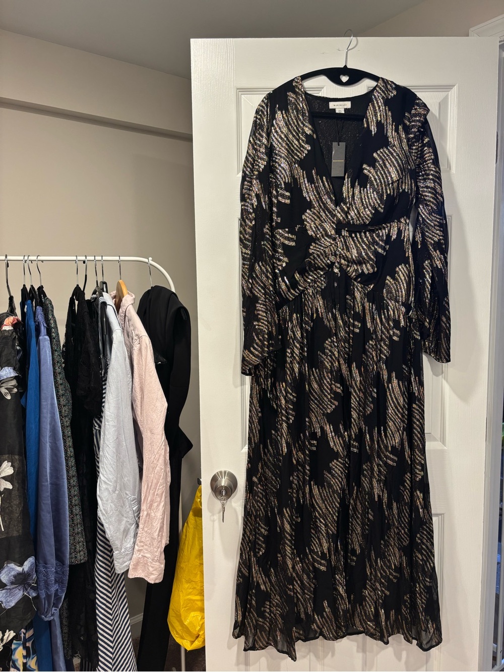 Warehouse Metallic Jacquard Plunge Neck Midi - Picture 8 of 11